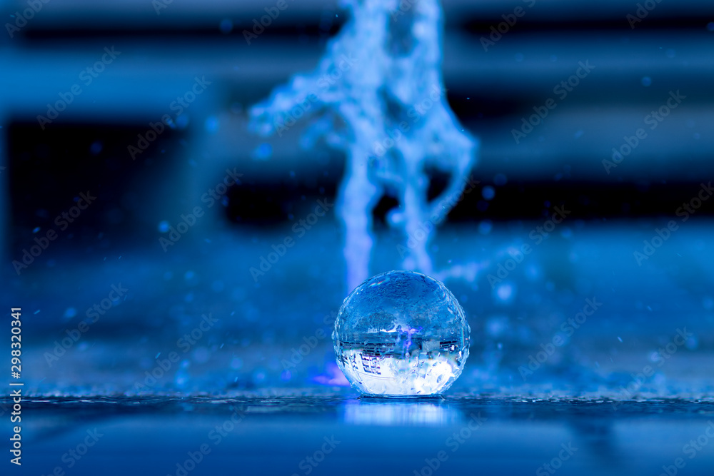 lensball spielerei in blautönen lensball spielerei in blautönen