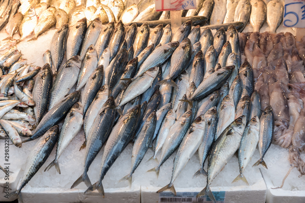 Obraz premium Fresh fish at the Naples market