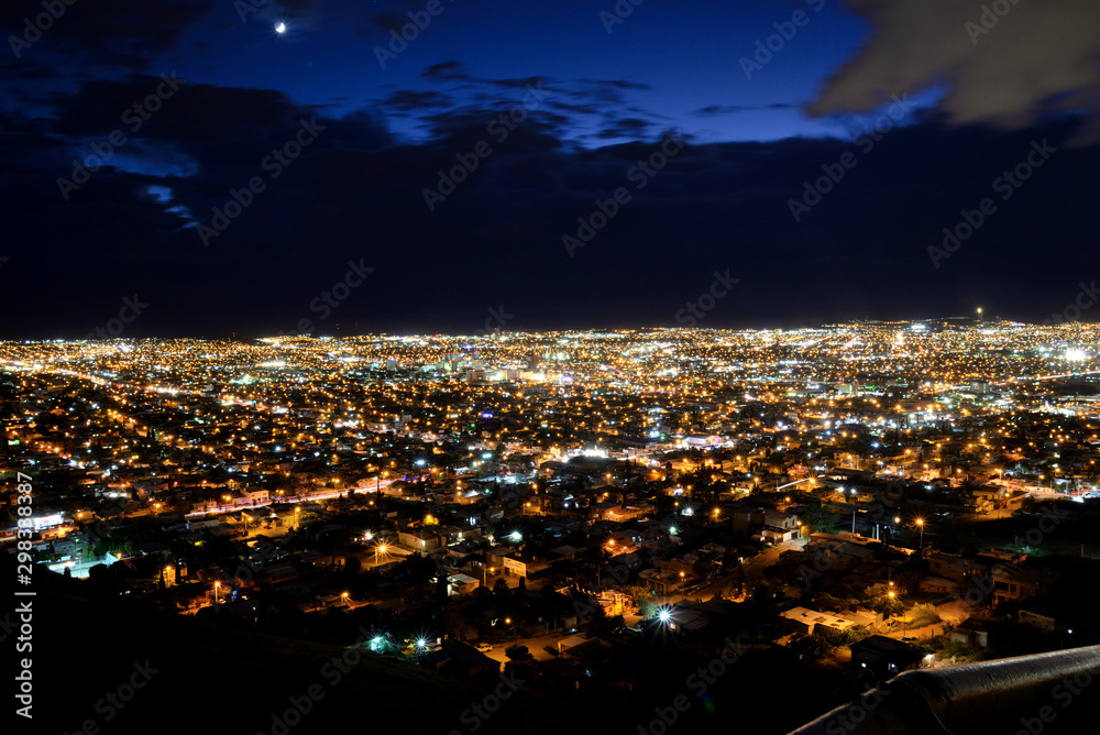 Panoramica nocturna de la ciudad de Chihuahua