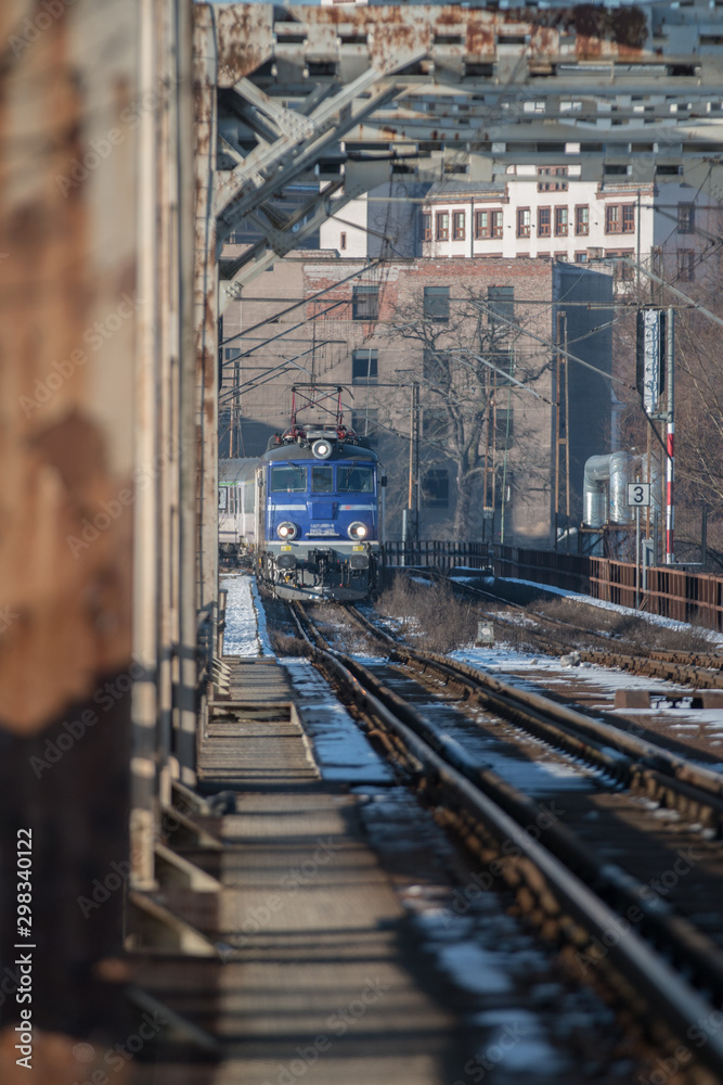 train coming to the station