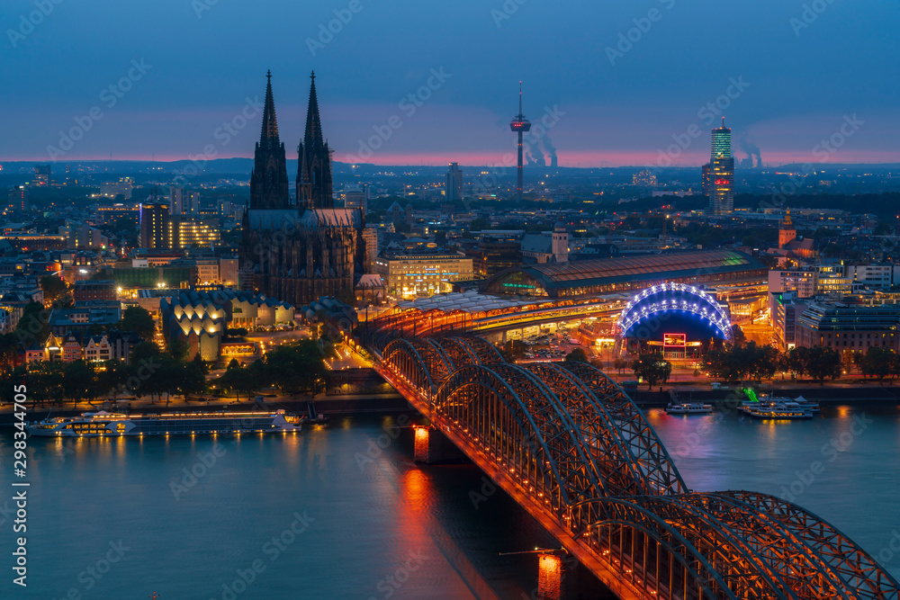 Fototapeta premium Aerial view of Cologne skyline at dusk