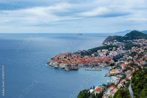 panorama miasta Dubrownik, morze Adriatyckie, Chorwacja