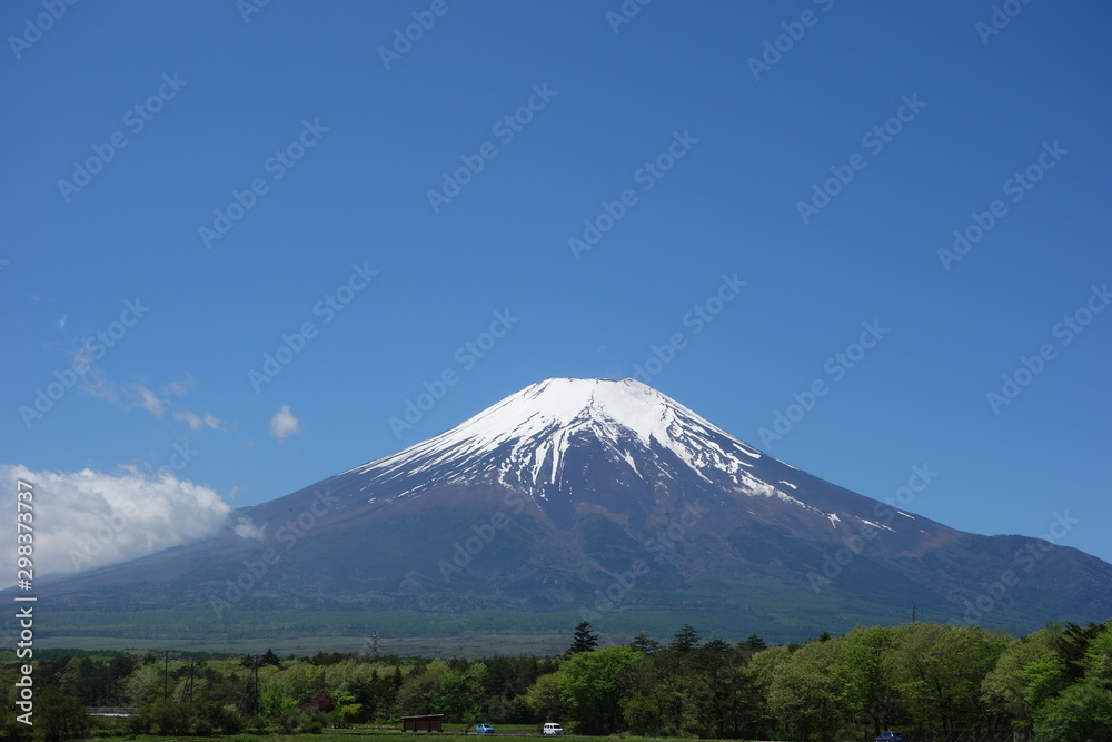 Blick auf den Mount Fuji Fujisan vom Yamanaka Lake , Japan