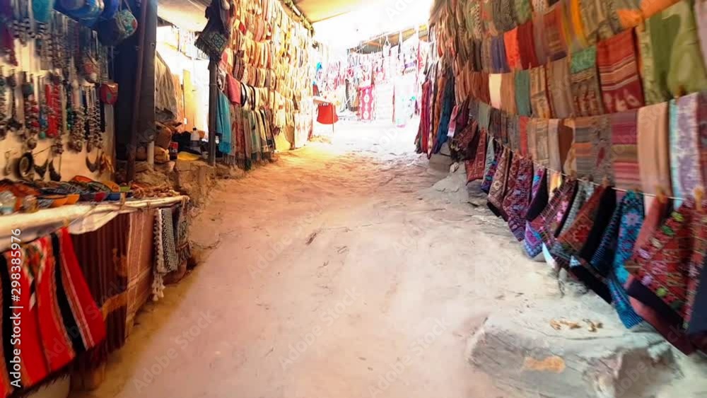 though gift market in Petra