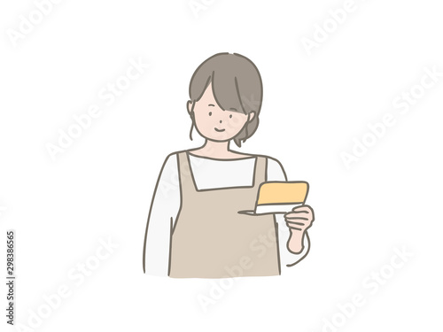 通帳を持っている女性