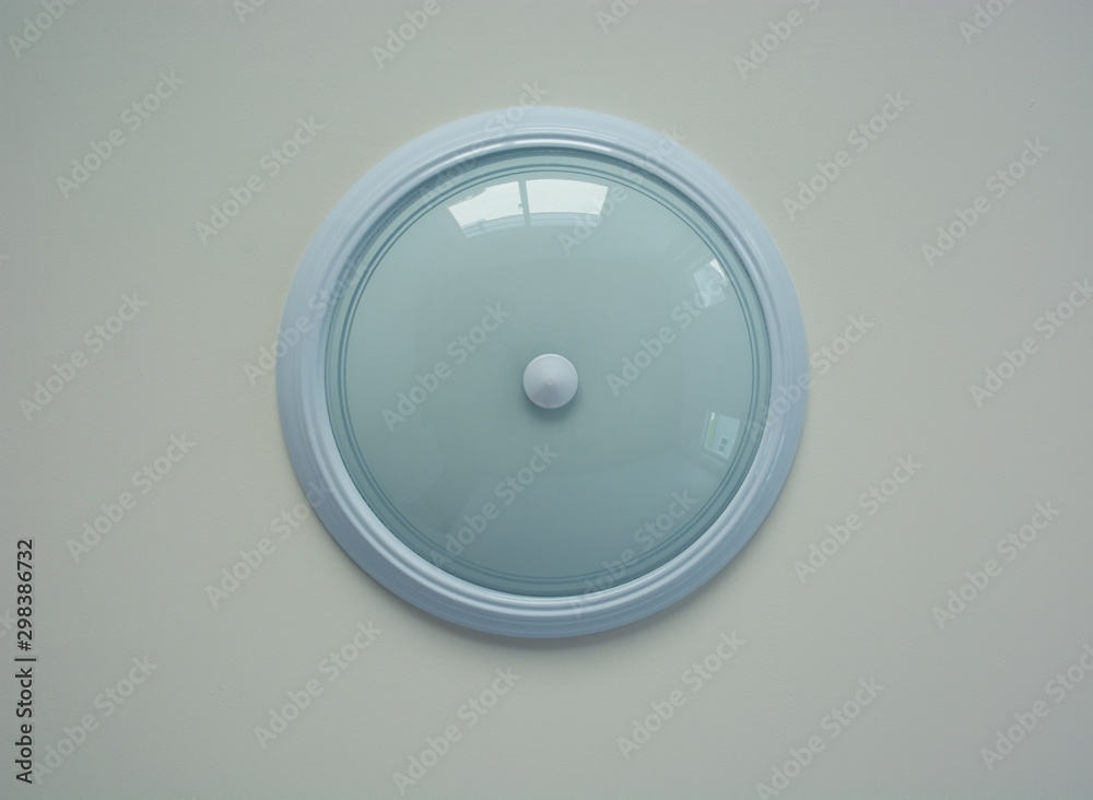 Circular light bulb mounted on the ceiling To light the house Circular light bulb mounted on the ceiling To light the house