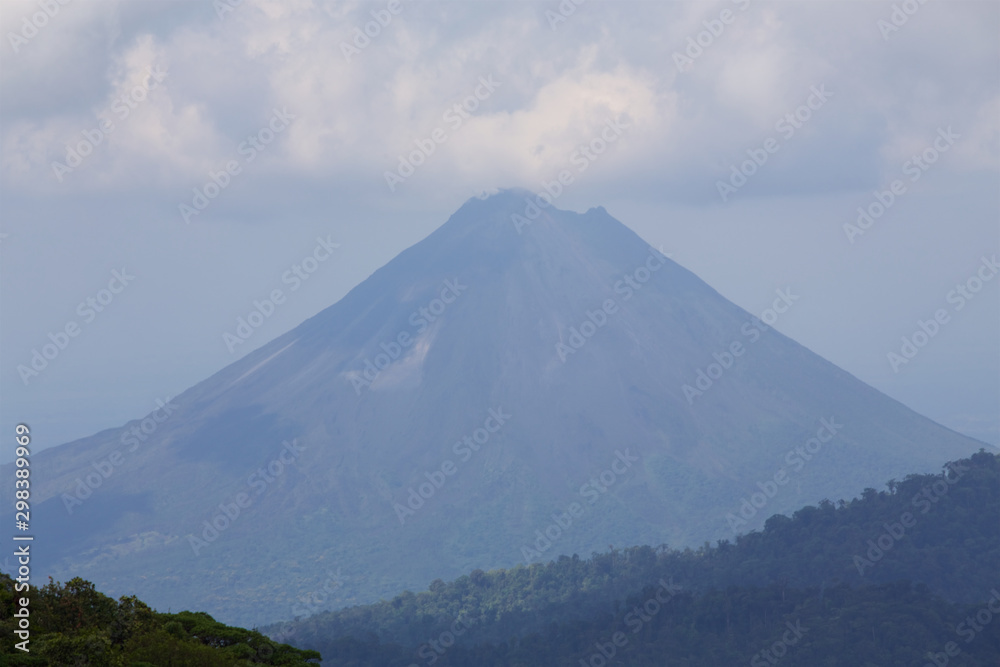 Vulkan El Arenal aus der Ferne