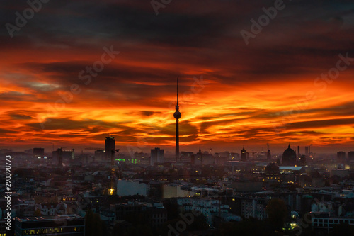 Fototapeta Naklejka Na Ścianę i Meble -  berlin tv tower sunset skyline view