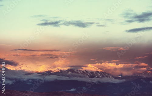 Mountains on sunset © Galyna Andrushko