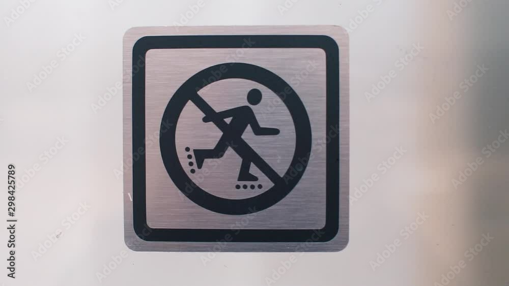 Sign prohibiting the use of roller skates. Sign prohibiting the use of roller skates.