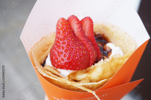 ストロベリーチョコクリームクレープ