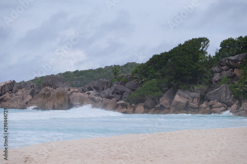 Beautiful Seychelles beach © Sandra