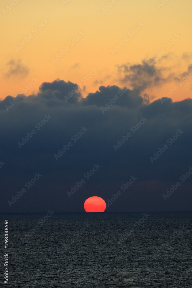 夕日、異世界の入り口