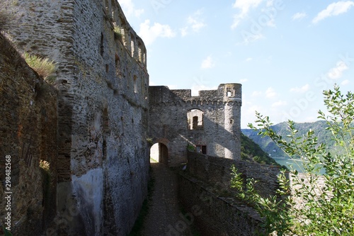 Side view of Reichenstein Castle photo