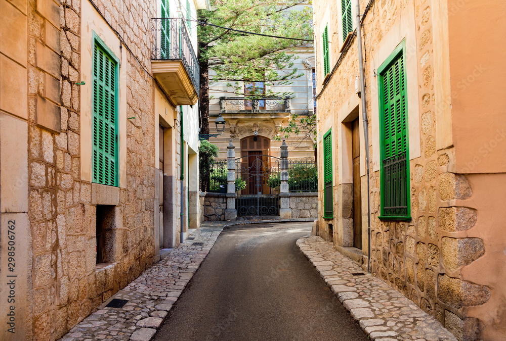 Fototapeta premium Hiszpania -Na Uliczkach Majorki 