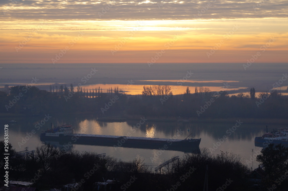 Fototapeta premium sunset over lake
