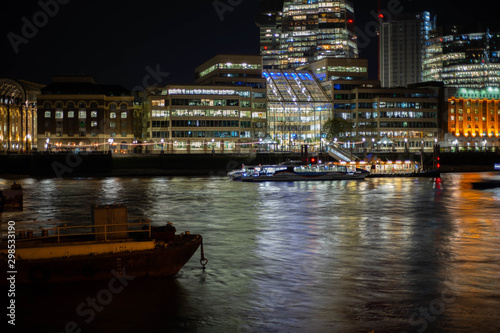 Themse at Night London