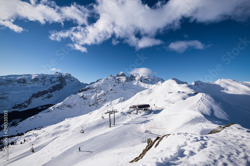 Winterlandschaft in Vorarlberg mit Blick auf die Drei Türme (Golm im Montafon) © andhall