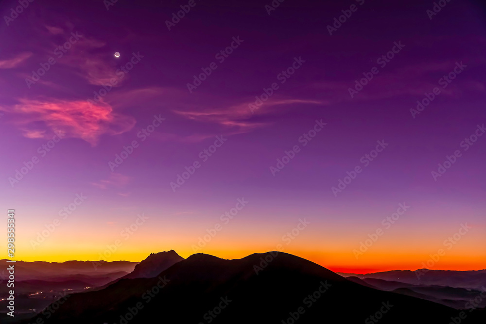 Silhouetted Mountain Peaks at Magenta Sunrise  - obrazy, fototapety, plakaty 