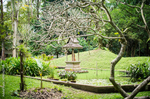 a quiet park in South Korea © 원묵 강