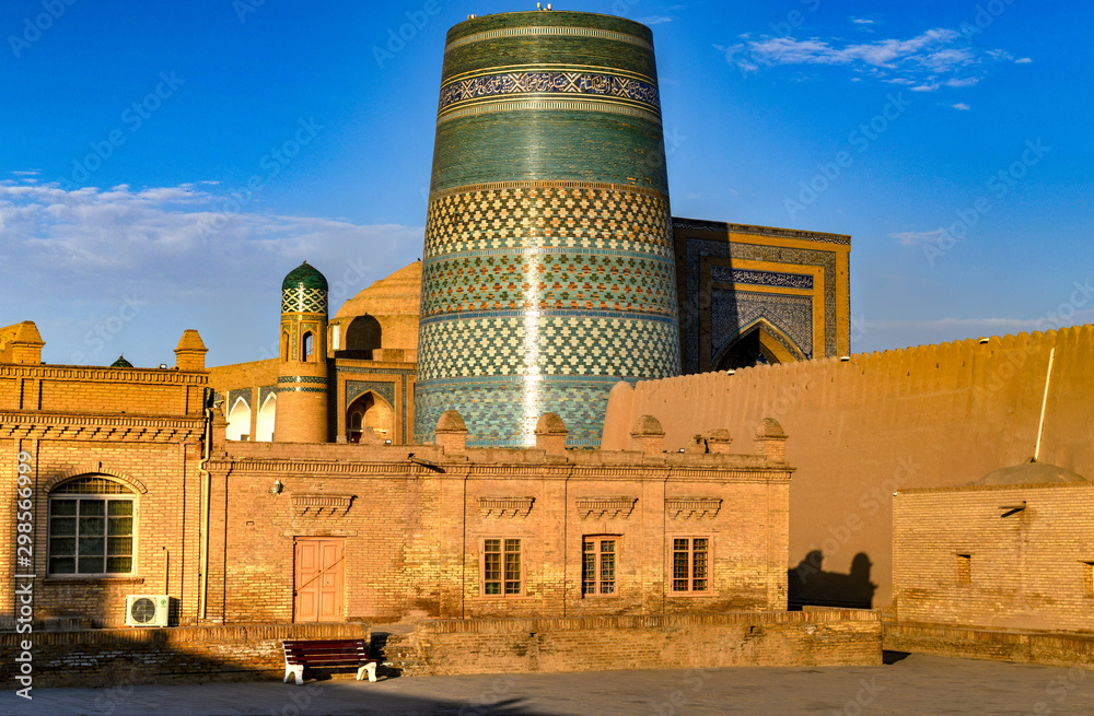 Fototapeta premium Kalta Minor Minaret - Khiva, Uzbekistan
