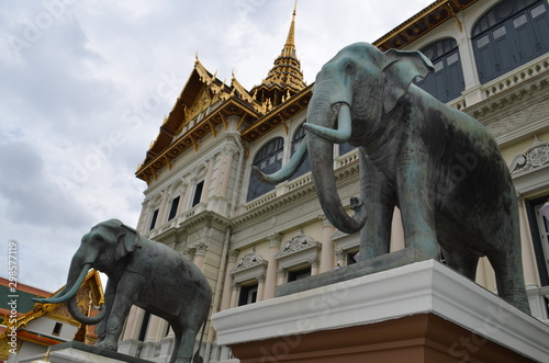 The Thailand, sculptures elephants