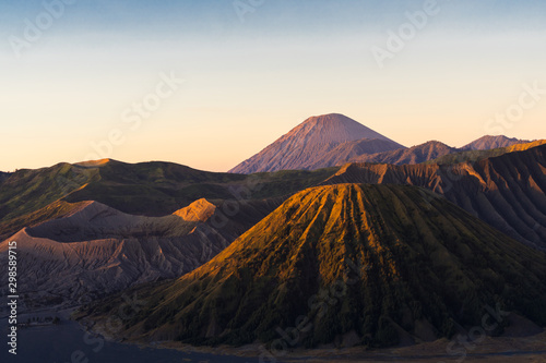 Bromo Volcano Group Indonesia is amazingly beautiful. And there is a miracle Worth a visit to admire this strange geographic beauty © Chonlapoom Banharn