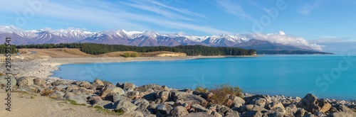 Fototapeta Naklejka Na Ścianę i Meble -  scenic Lake Pukaki and Southern Alps panorama, New Zealand