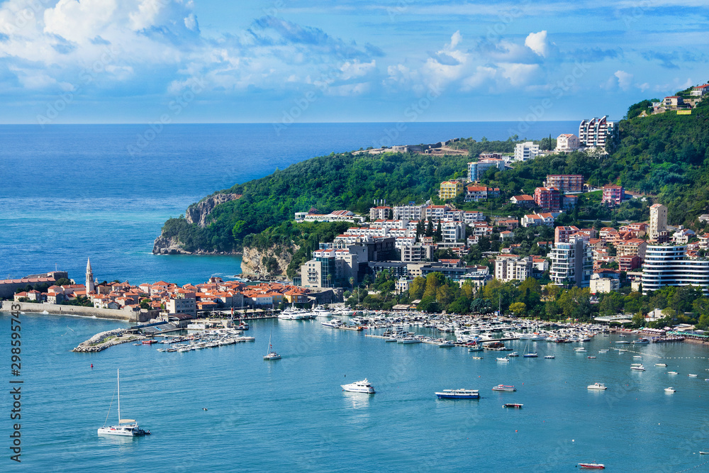 panorama miasta Budva w Czarnogórze, Bałkany