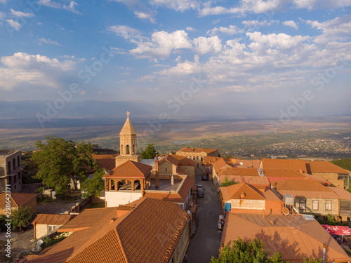 Wallpaper Mural Красные черепичные крыши. Над городом Torontodigital.ca