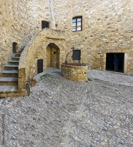 Interno della Torre Aragonese a Torre Melissa - 302c303