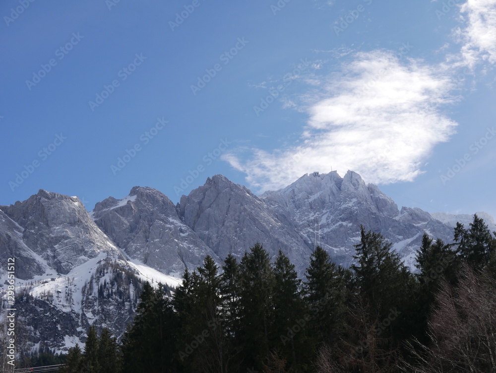 Garmisch-Partenkirchen, Deutschland: Blick auf die Zugspitze, Deutschlands höchsten Gipfel