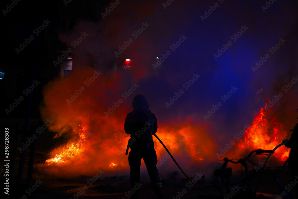 Obraz premium firemen in action