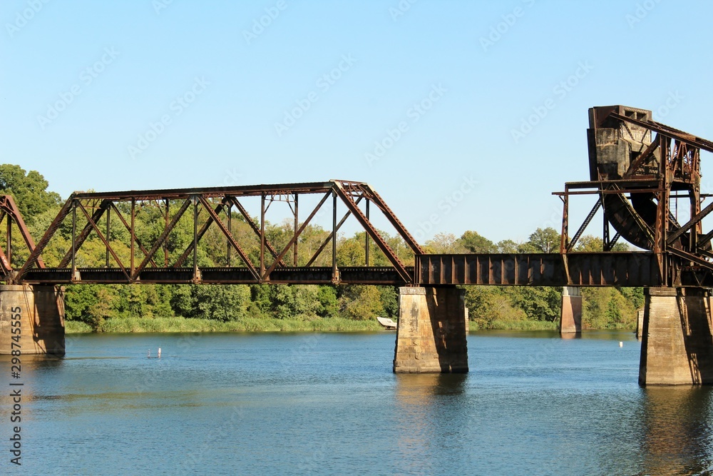 Obraz premium old railway bridge