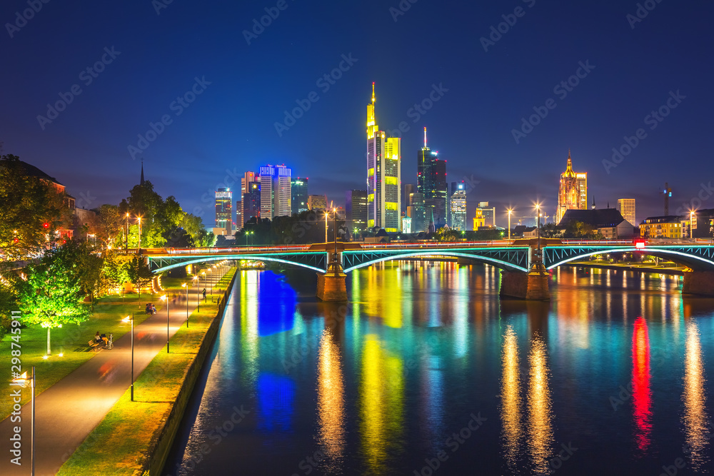 Fototapeta premium Frankfurt am Main at night, Germany
