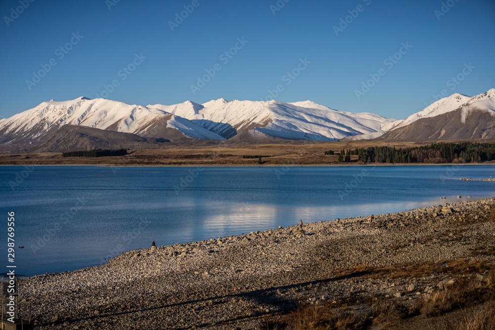 Naklejka premium Scenic view of Lake Tekapo, South Island, New Zealand