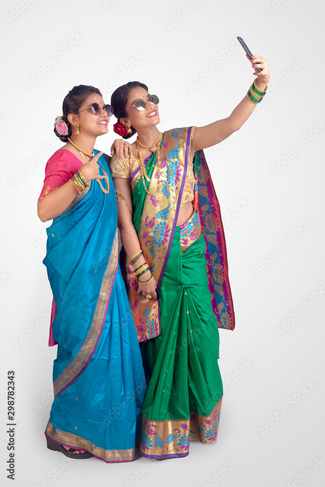 Pin by Pushpkala Life Coach on Saree poses | Saree poses, Saree, Poses
