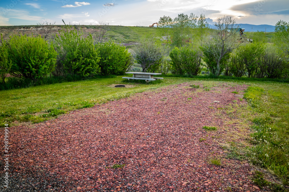 Obraz premium A beautiful overlooking view of nature in Mikesell Potts Recreational Area, Wyoming