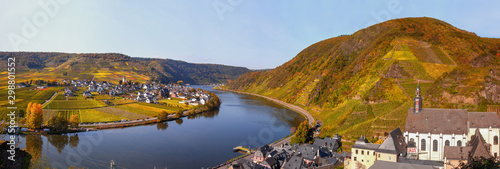 Schilderij op canvas The Moselle river valley