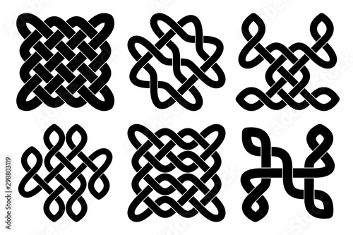 Celtic knot set. Abstract o...
