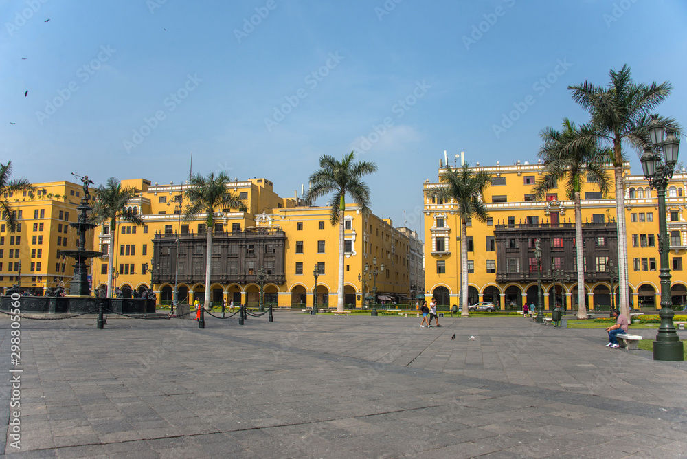 Fototapeta premium Plaza de Armas (Plaza Mayor) in Lima