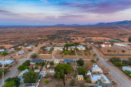 Canvas Print The small town of Steytlerville in the dry and arid Karoo region of South Africa