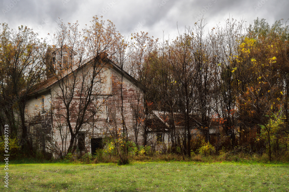 Fototapeta premium Old, abandoned barn