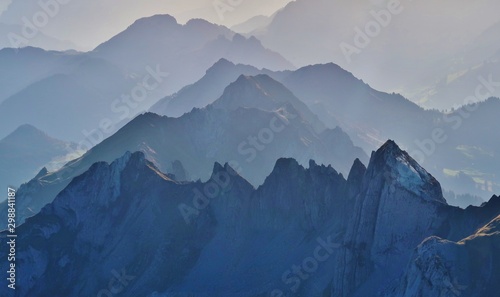 Berggipfel im Abendlicht  Alpstein  Schweiz