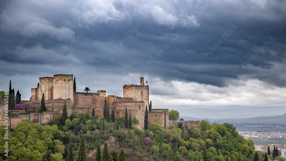Alhambra nubes tormenta