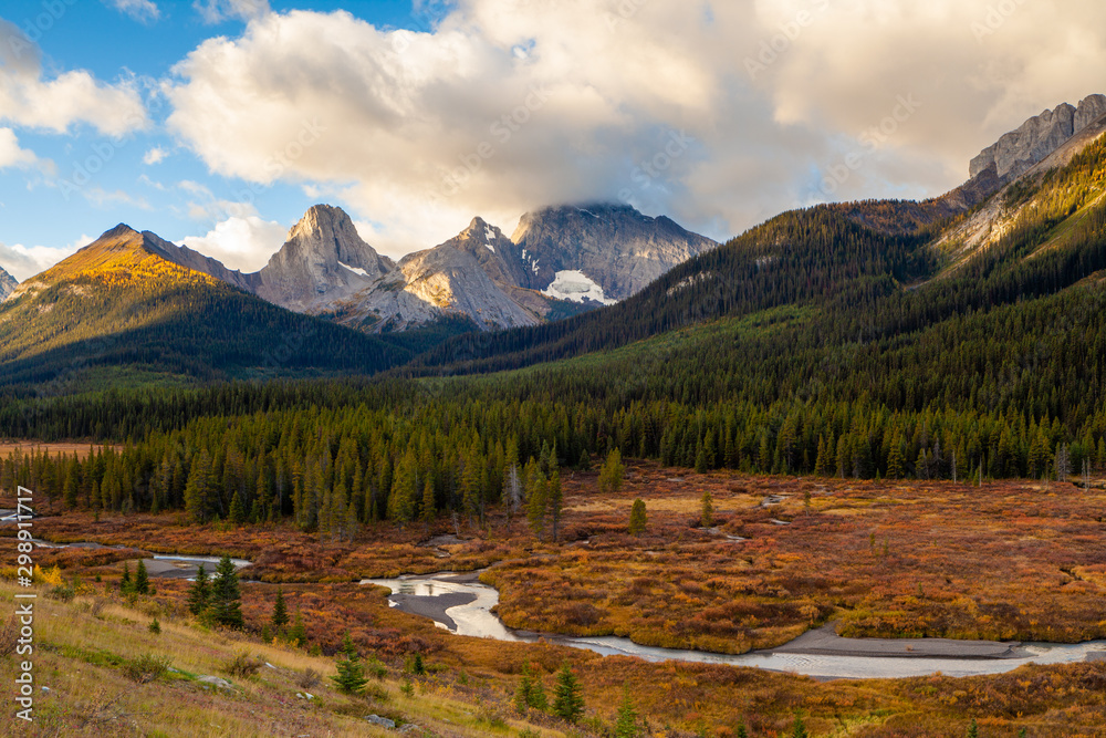 Autumnal colors in the the Canadian Rocky Mountains in Kananaskis, Alberta, Canada