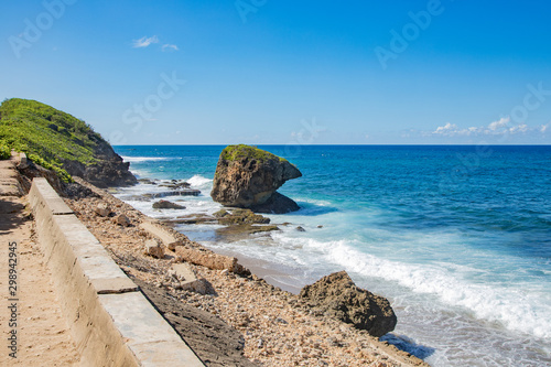 Fototapeta Naklejka Na Ścianę i Meble -  Guajataca Beach, Puerto Rico. Playa de Guajataca en Puerto Rico