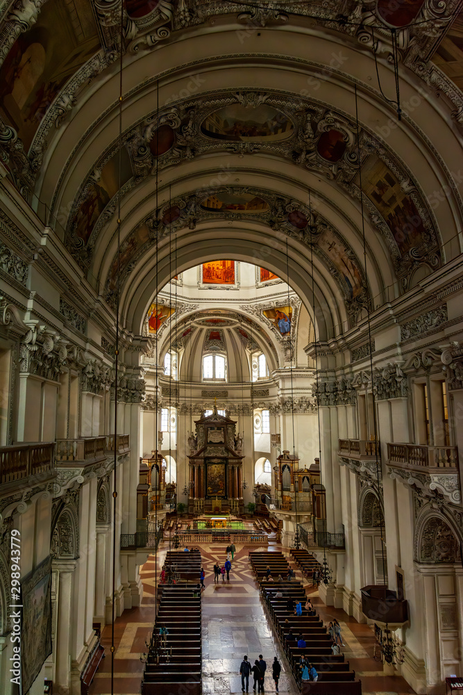 Indoor Salzburg cathedral (Dom zu Salzburg ), in the heart of the historic center of the city, masterpiece of early baroque art . View from above.