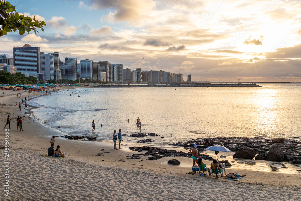Φωτογραφία Sun set at Beira Mar avenue in the brazilian coastal city of Fortaleza