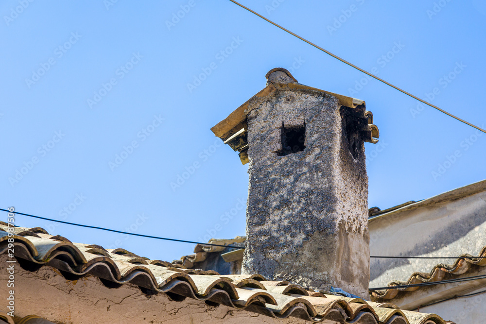 Εκτύπωση καμβά Chimney of an old abandoned house on Corfu island